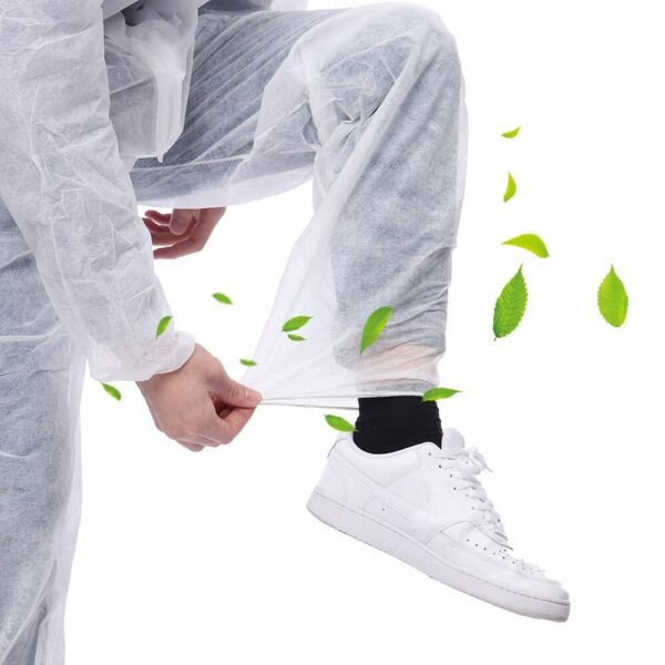 Disposable White Coveralls Dust Spray Suit Non-woven Clothing